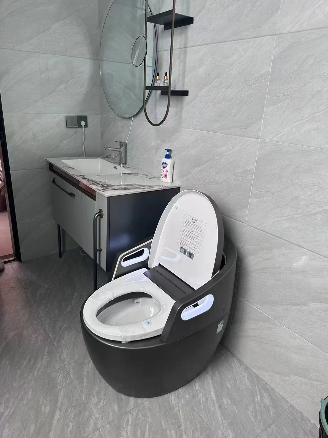 Smart Toilet – Fully Automatic, Heated Seat, Self-Cleaning | Safety for Elderly & Disabled