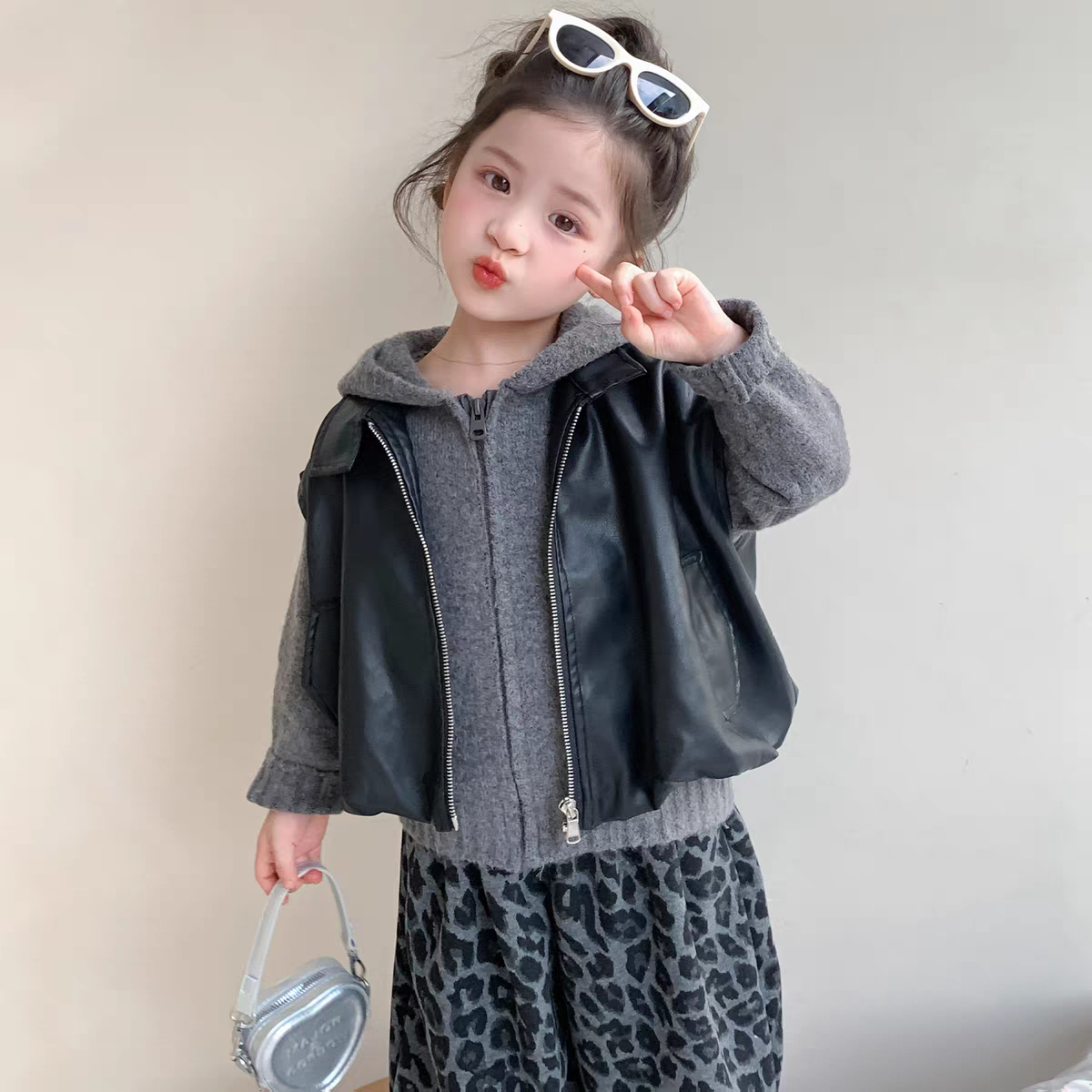 Girls 2026 Fall Winter 3-Piece Outfit Set | Warm Plush Fashion Clothes for Toddlers & Kids