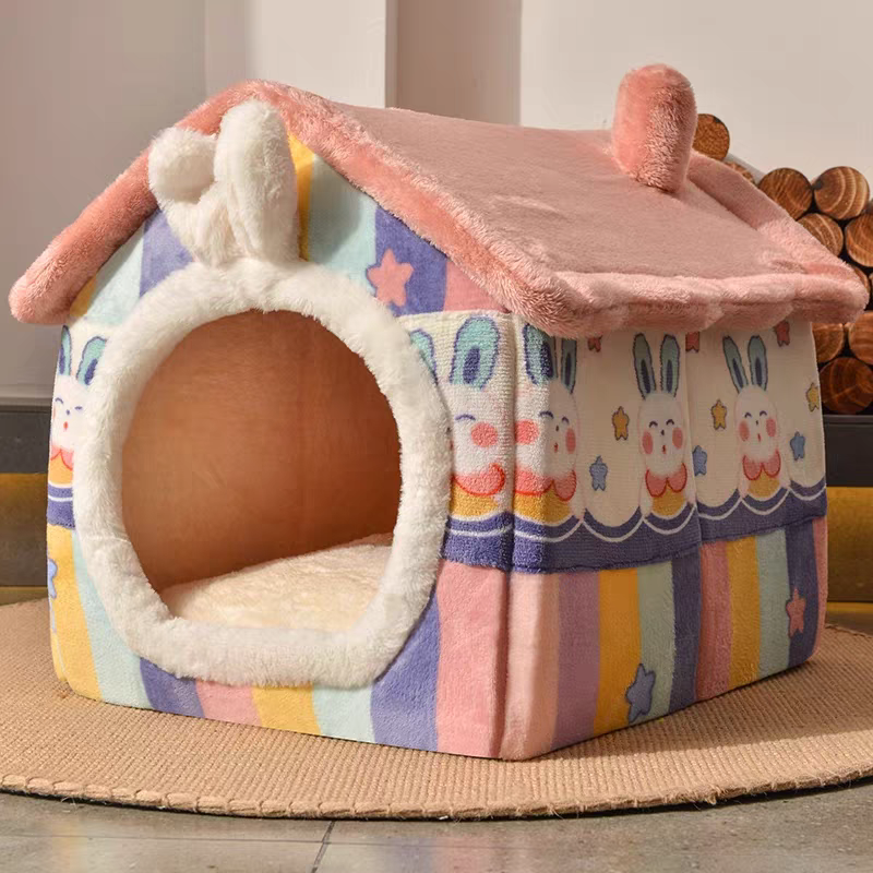 Luxury Winter warm and cozy cat house