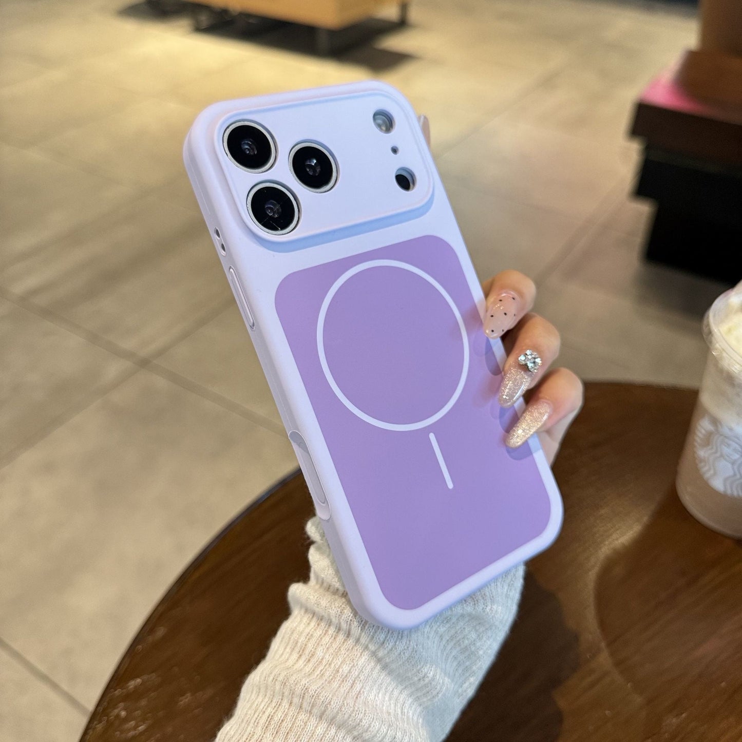 Thin magnetic closure Case For IPhone