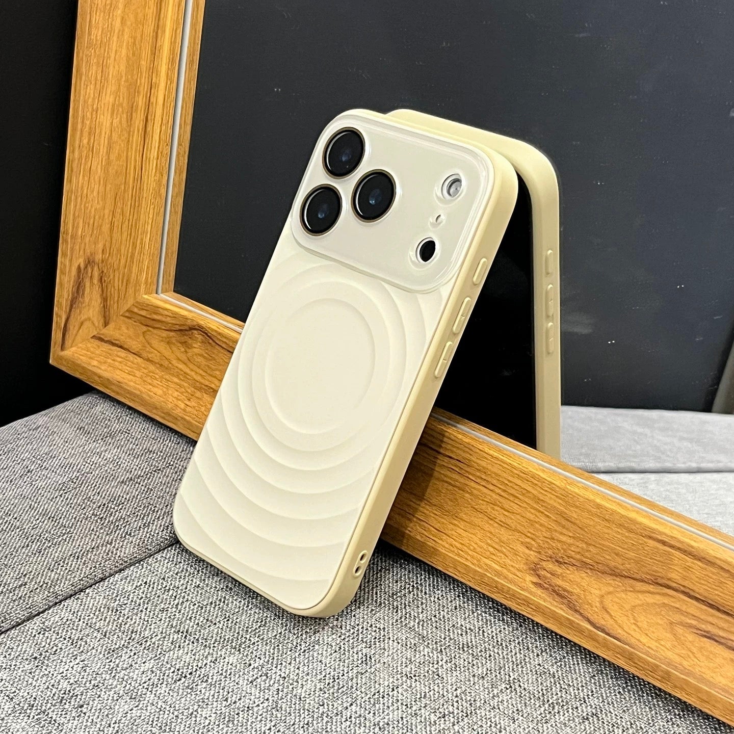 Wave Crystal MagSafe Case for iPhone