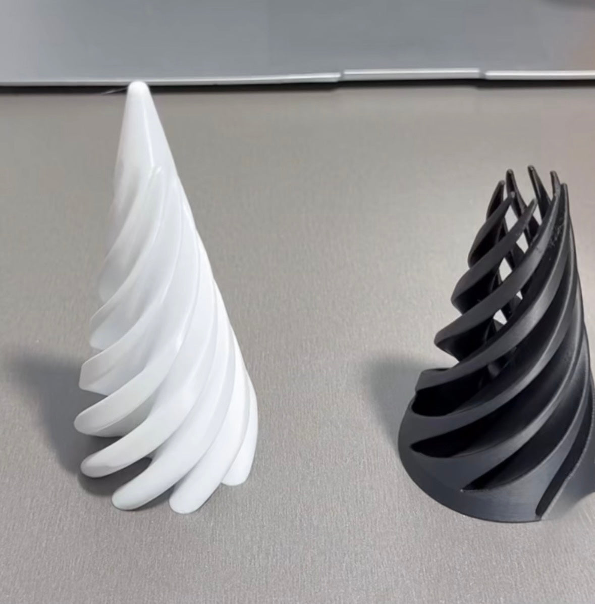 3D White Black Spiral Toy