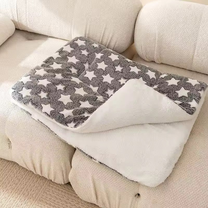 Winter warm cat blanket