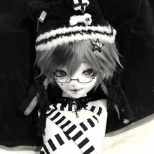 Monochrome Punk – Black & White