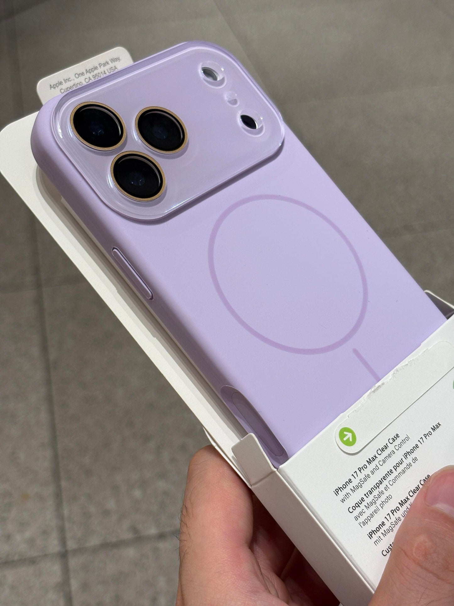 ( MagSafe ) Silicone Case with Lens Cover