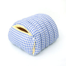 Closed nest - blue grid