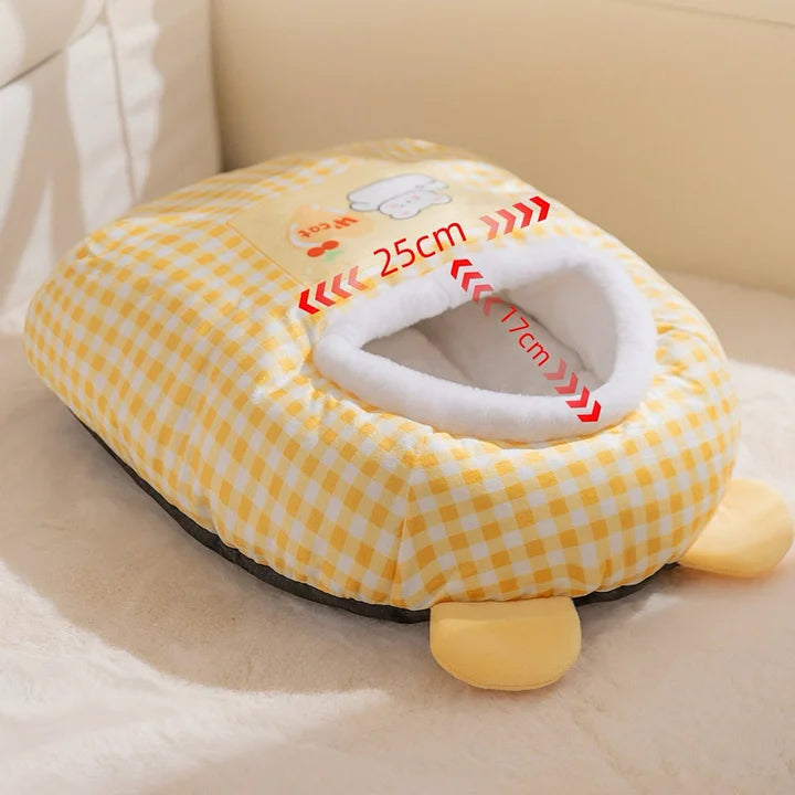 Cozy Winter Cat Sleeping Bag Bed | Plush Enclosed Nest for Indoor Cats