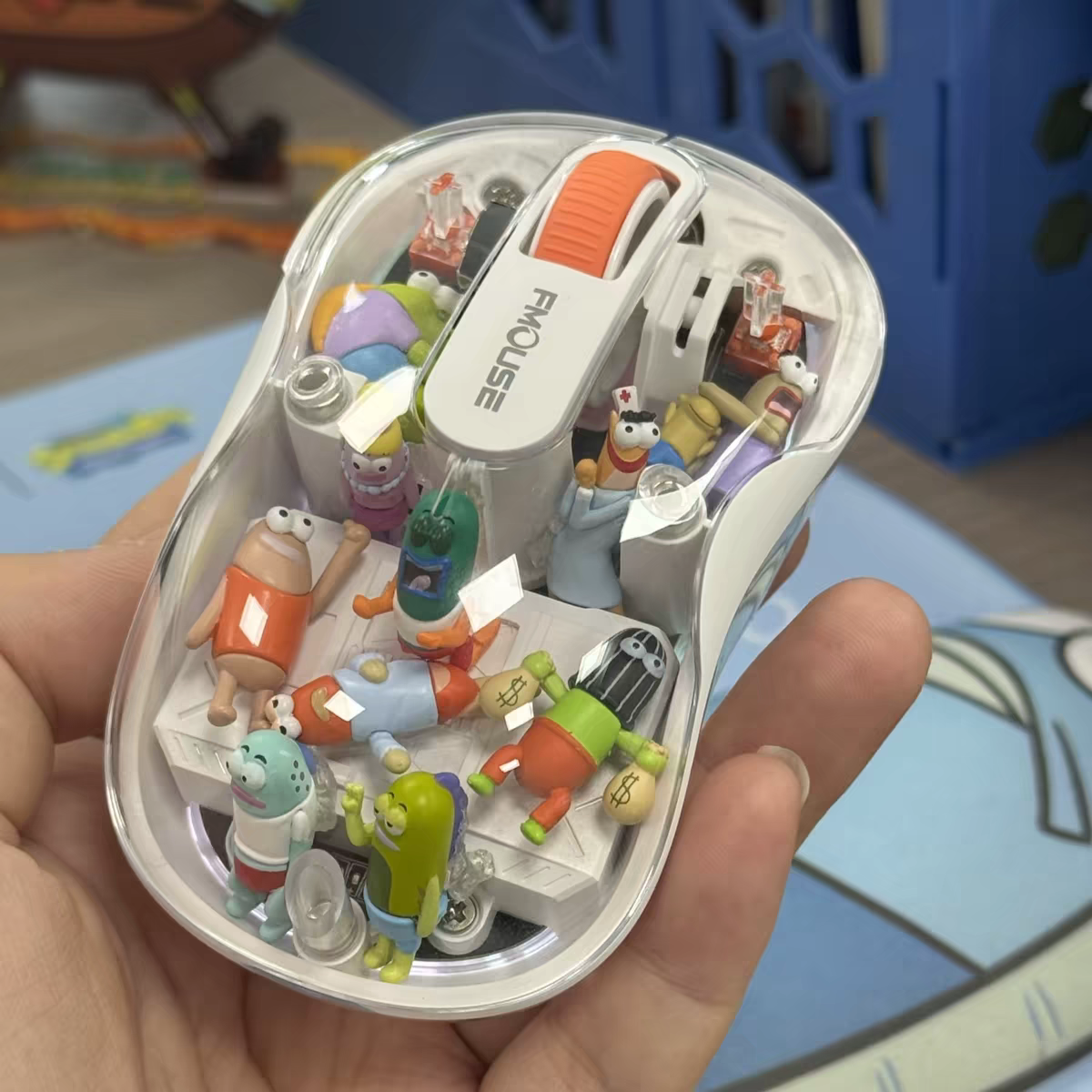 Transparent Wireless Mouse with Cute Figurine Design SpongeBob Fav