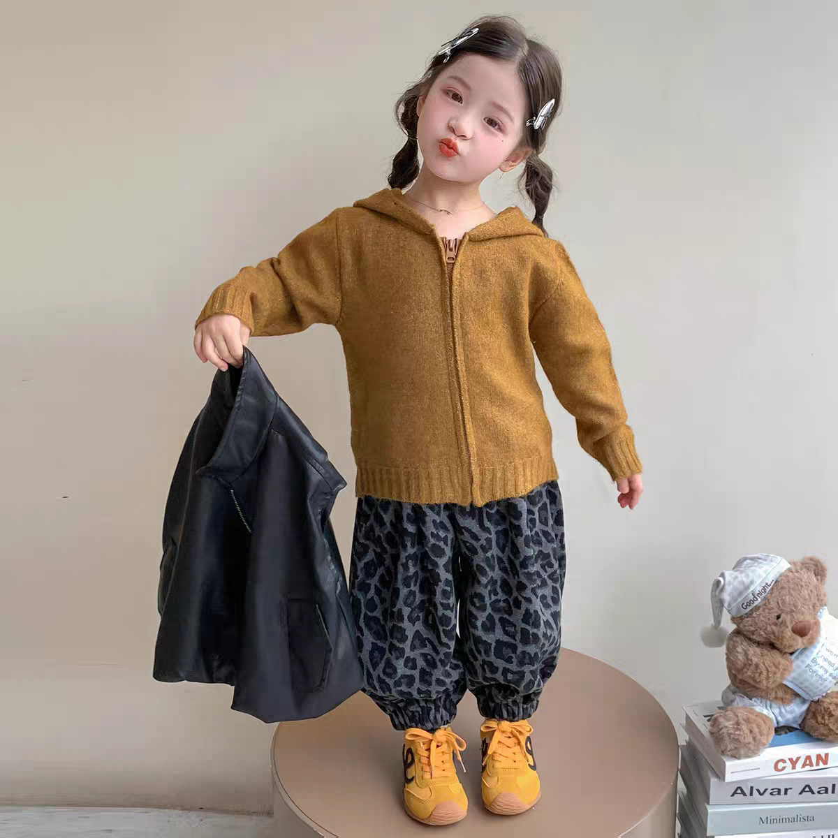 Girls 2026 Fall Winter 3-Piece Outfit Set | Warm Plush Fashion Clothes for Toddlers & Kids