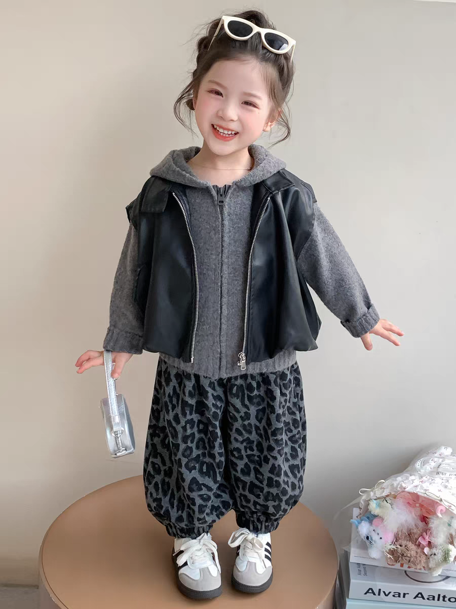 Girls 2026 Fall Winter 3-Piece Outfit Set | Warm Plush Fashion Clothes for Toddlers & Kids