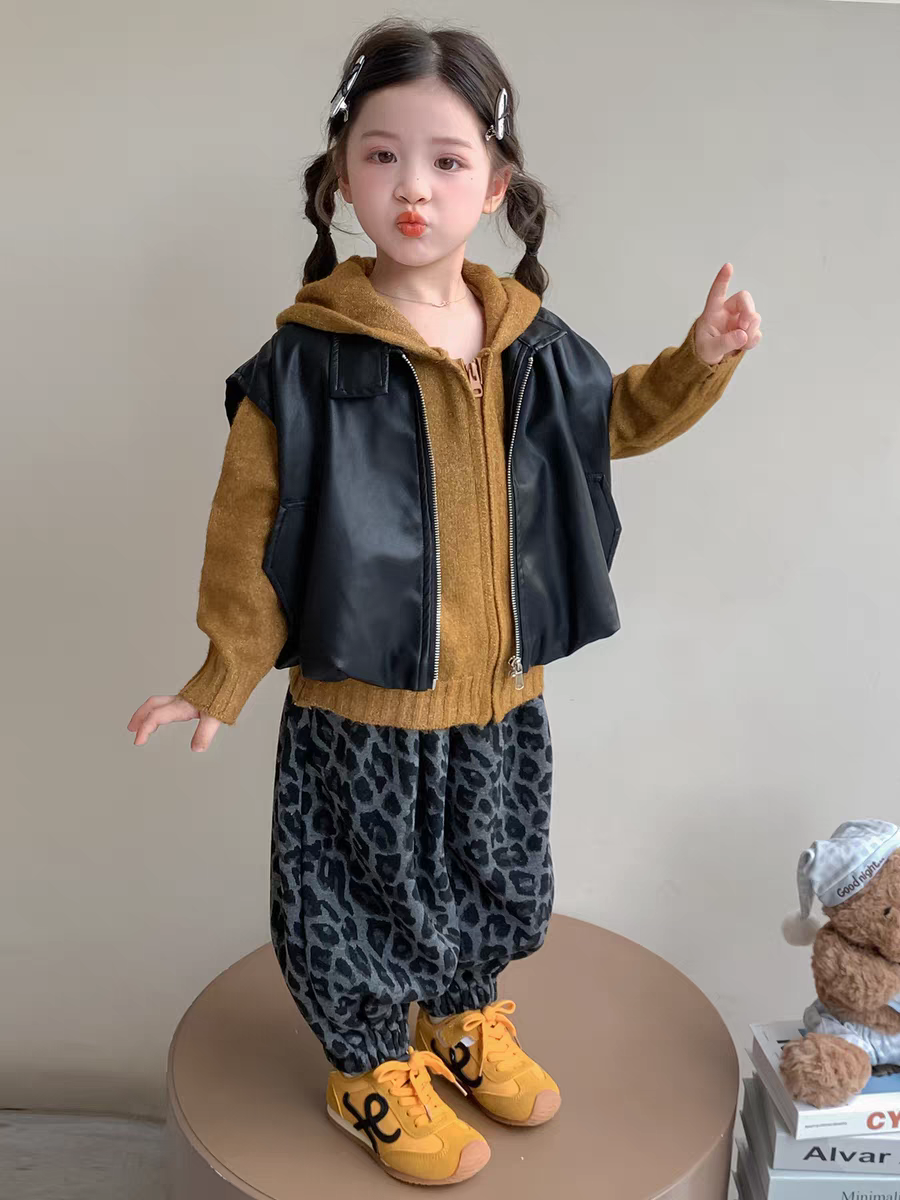 Girls 2026 Fall Winter 3-Piece Outfit Set | Warm Plush Fashion Clothes for Toddlers & Kids