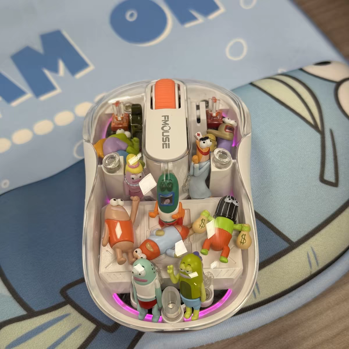 Transparent Wireless Mouse with Cute Figurine Design SpongeBob Fav